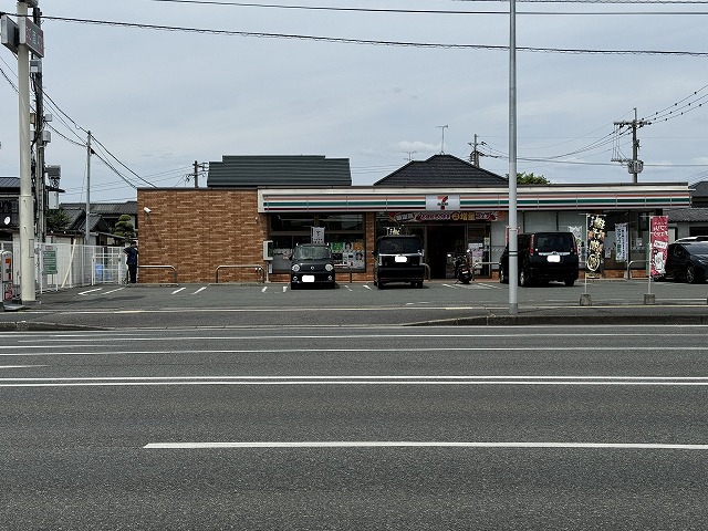 コンビニ　セブンイレブン　野中１丁目店（コンビニ）まで350m