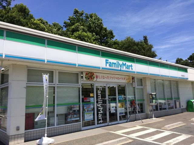 コンビニ　ファミリーマート　千葉茂呂町店（コンビニ）まで1000m