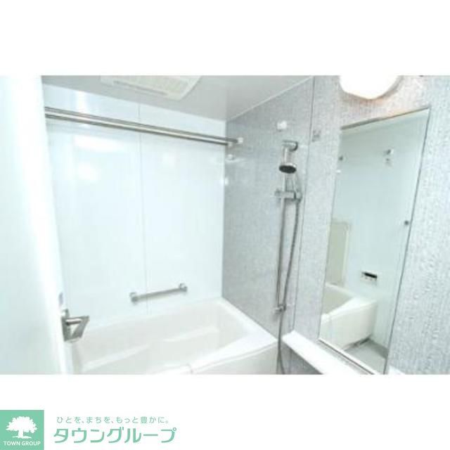バス・シャワールーム　※写真は同タイプ住戸です。