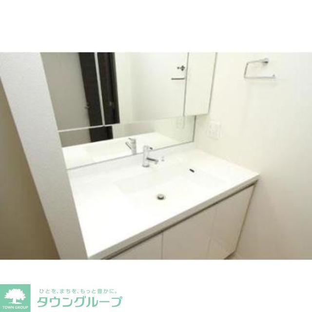 洗面設備　※写真は同タイプ住戸です。
