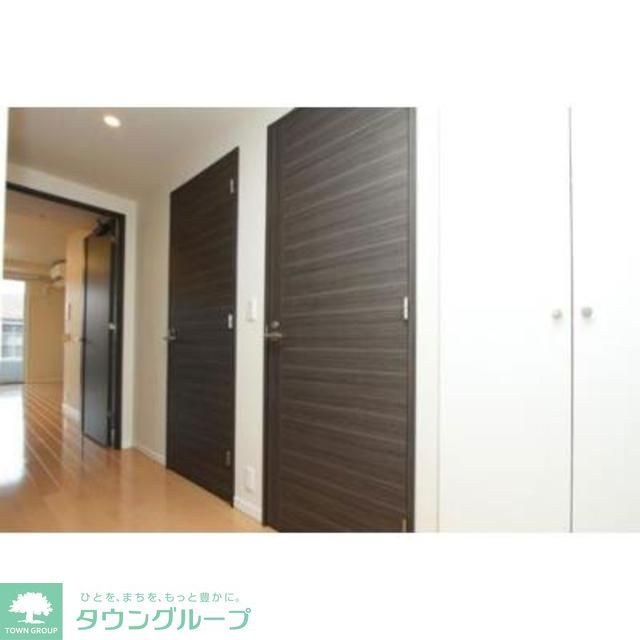 玄関　※写真は同タイプ住戸です。