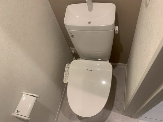 トイレ　※別号室の写真です