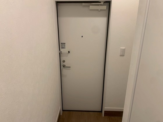 玄関　※別号室の写真です