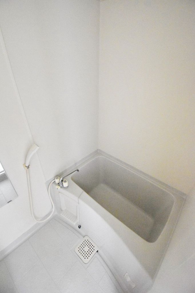 バス・シャワールーム　広い浴室