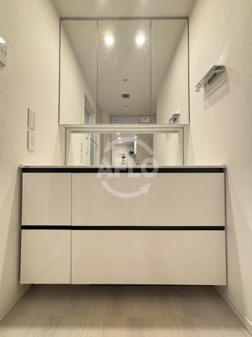 洗面設備　ジオ新町レジデンス　独立洗面台