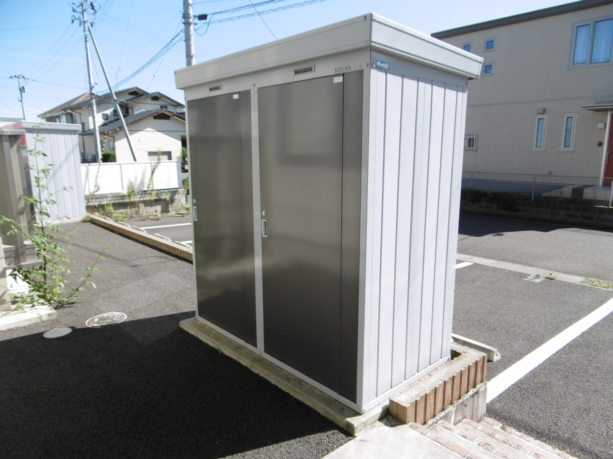 その他共有部分　各戸物置あります