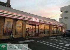 コンビニ　セブンイレブン名古屋泉3丁目店（コンビニ）まで180m