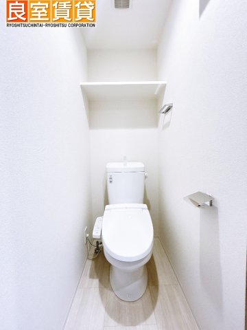 トイレ　温水洗浄便座