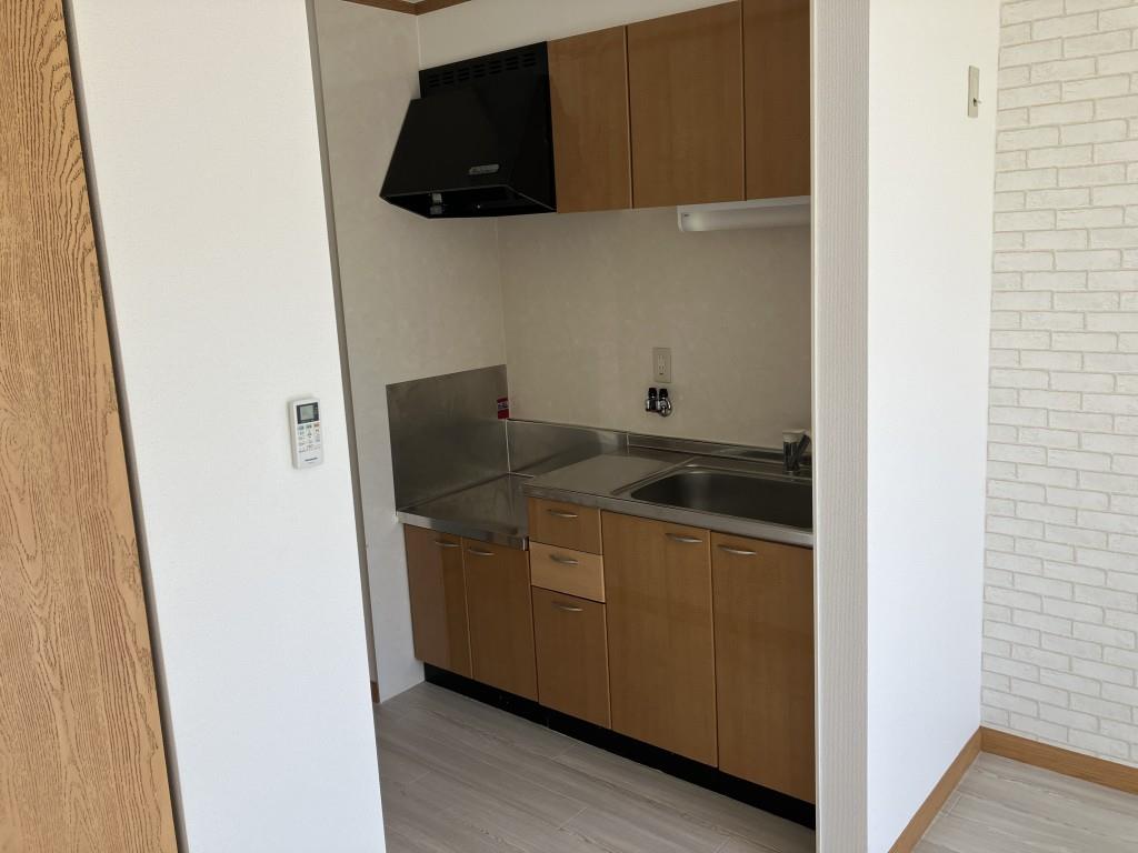 キッチン　※写真は同物件同タイプ別室のものです