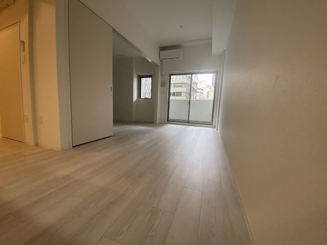 居室・リビング　カラーパターンが異なる場合がございますので、写真はイメージと