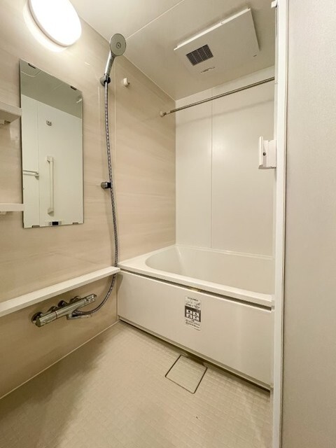 バス・シャワールーム　※写真は同タイプ住戸です。