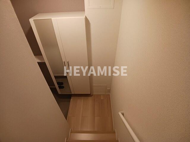 玄関　※室内画像は別号室のもの