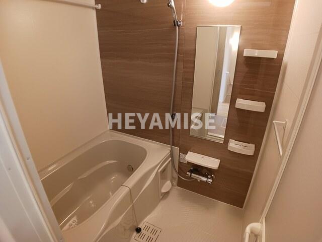 バス・シャワールーム　※室内画像は別号室のもの