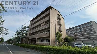 建物外観　オートロック完備で安心のセキュリティ♪