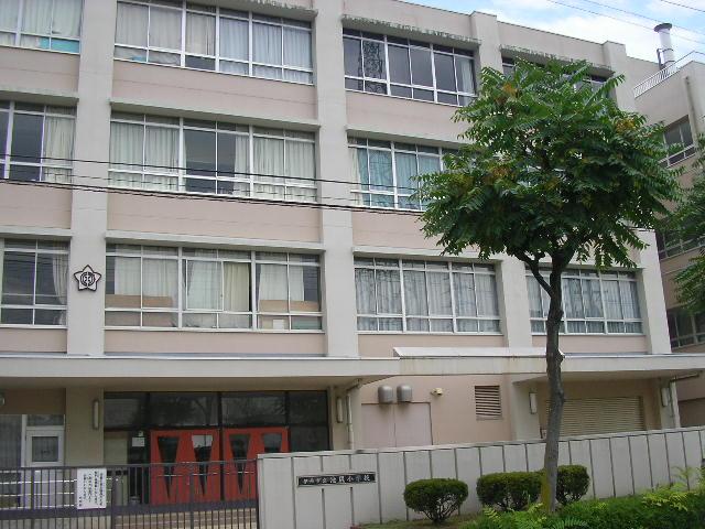 小学校　伊丹市立　池尻小学校（小学校）まで58m