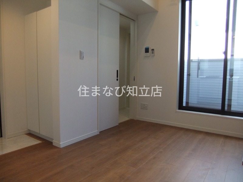 居室・リビング　同型別部屋写真