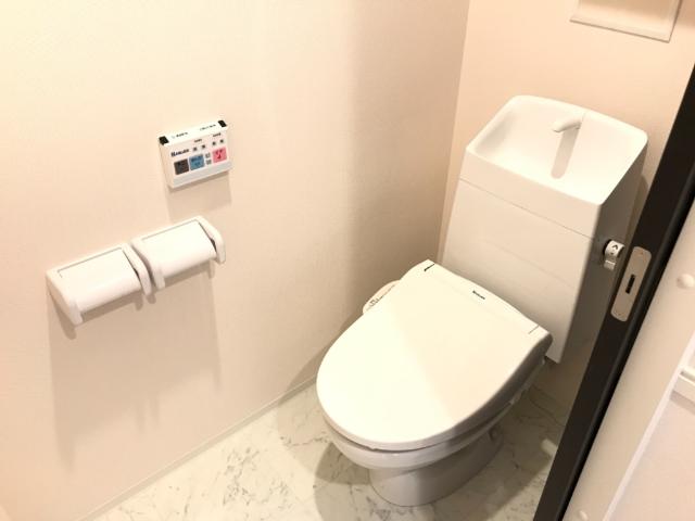 トイレ　シャワー付トイレ