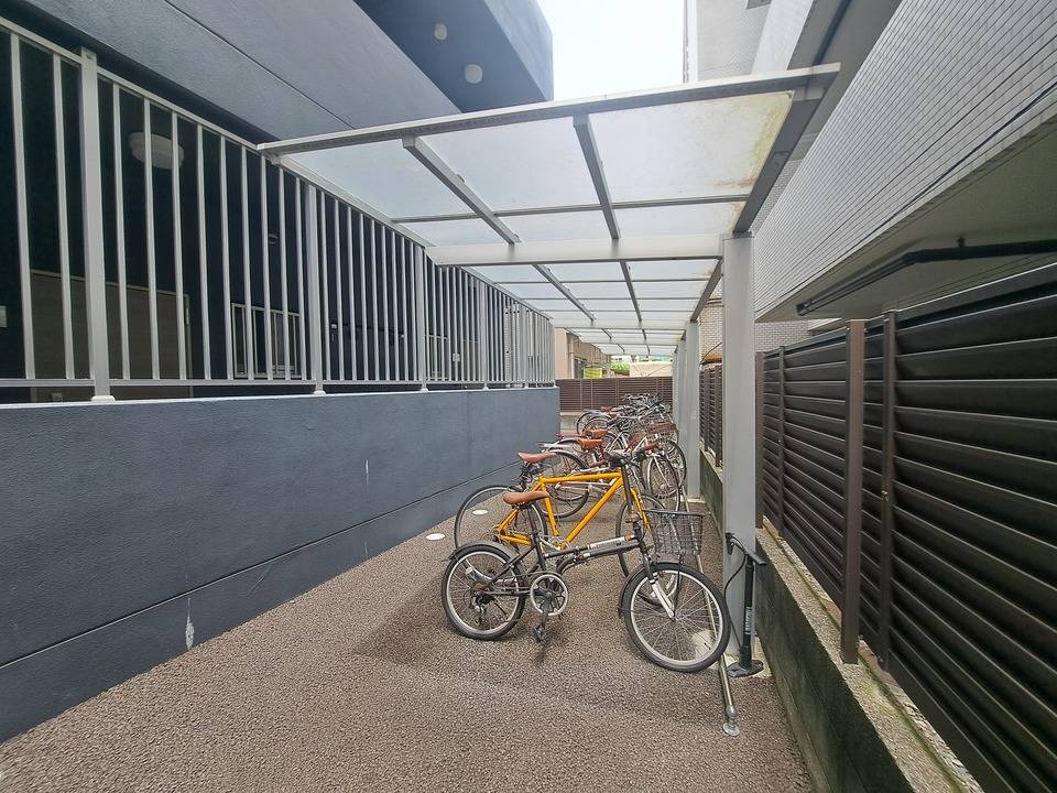 駐車場　駐輪場