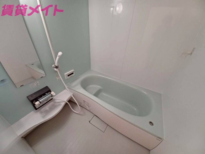 バス・シャワールーム　同型参考写真