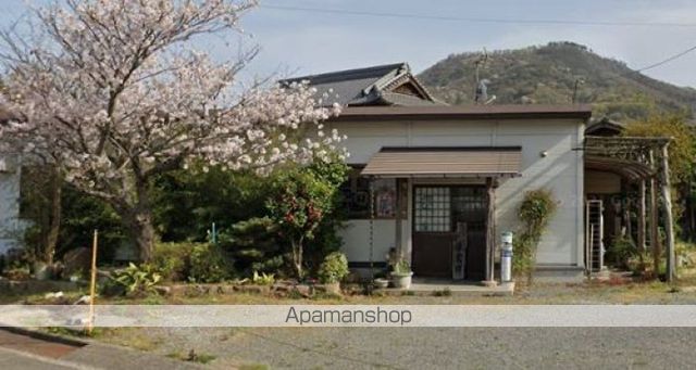 飲食店　なかやまうどん（飲食店）まで2192m