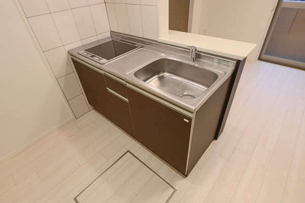 キッチン　同じ建物の別なお部屋