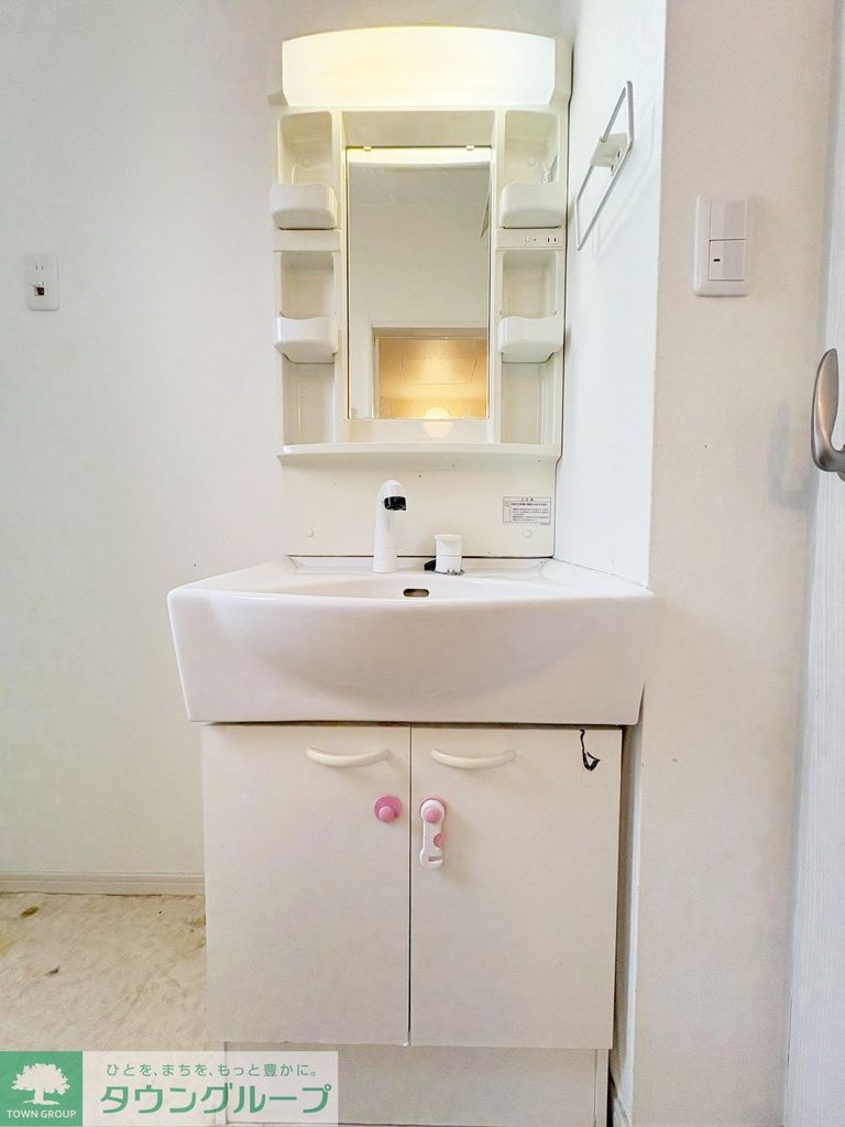 洗面設備　★朝に便利な独立洗面台★