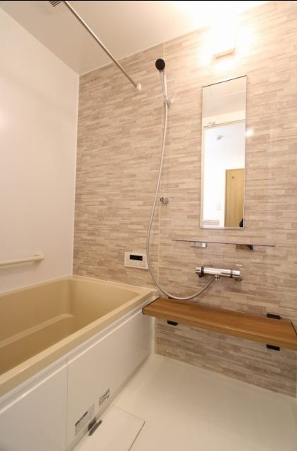 バス・シャワールーム　リノベーション後の別部屋写真使用