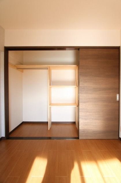 収納　リノベーション後の別部屋写真使用