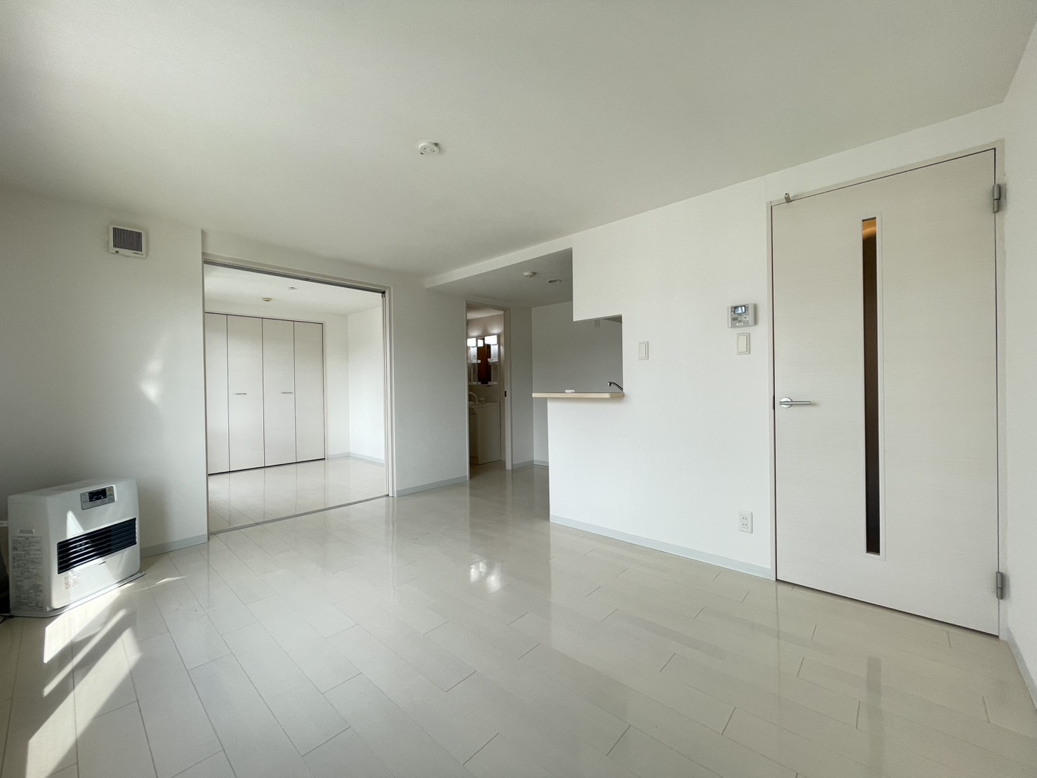 居室・リビング　※他号室のお写真です　参考までにご確認下さい。