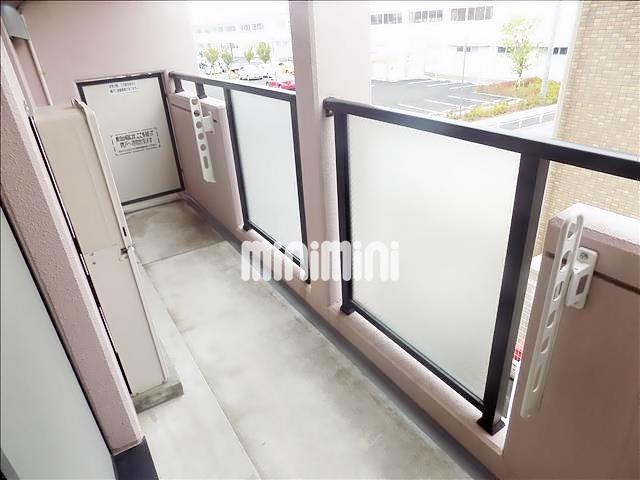 バルコニー　南向きの日当りのいいベランダです