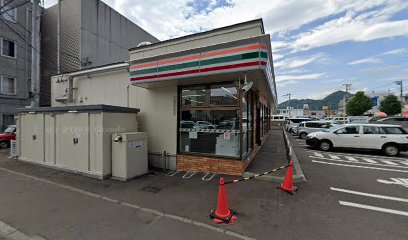 コンビニ　セブンイレブン札幌二十四軒2条店（コンビニ）まで680m