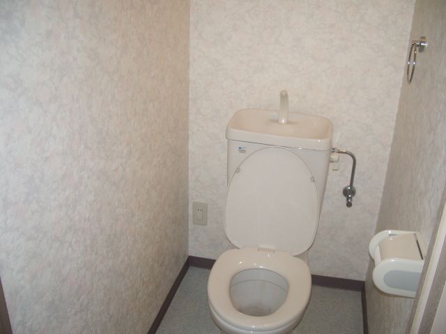 トイレ　清潔感のあるトイレです。