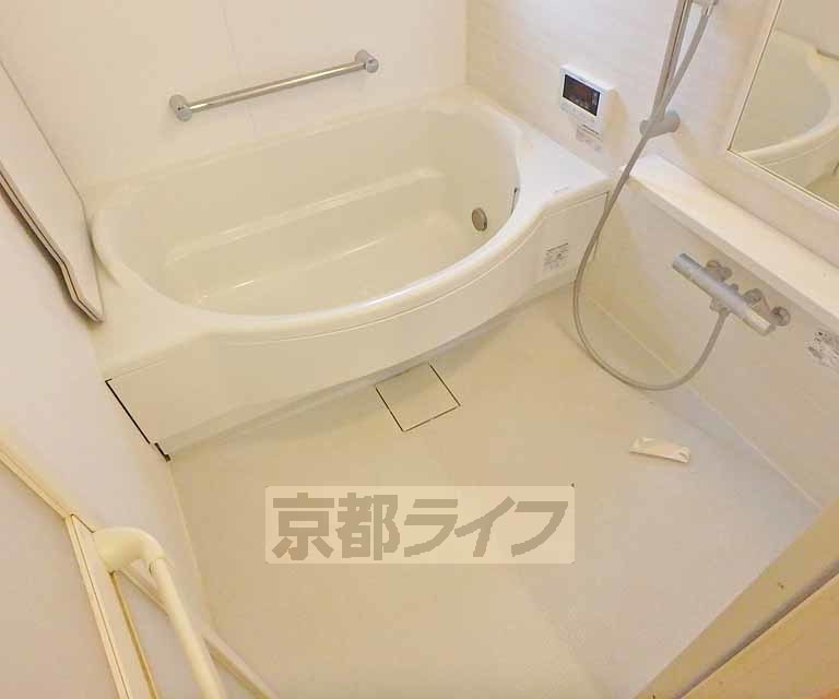 バス・シャワールーム　一日の疲れを癒すバスルーム