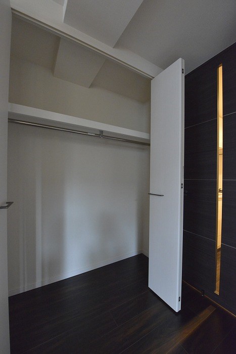 収納　※カラータイプ異なります