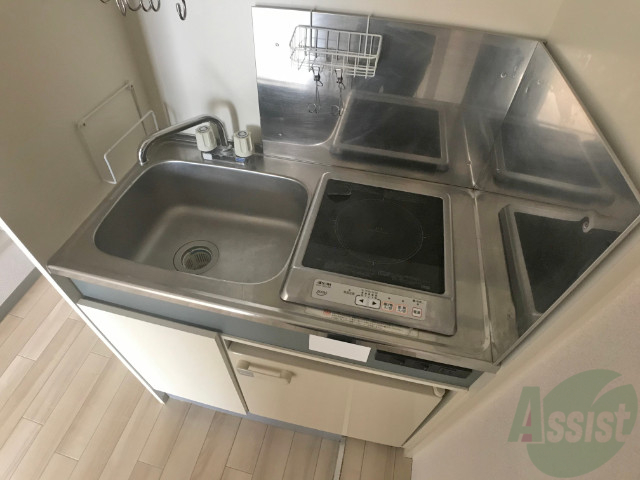 キッチン　キッチンは使いやすいサイズ感になっていますね。