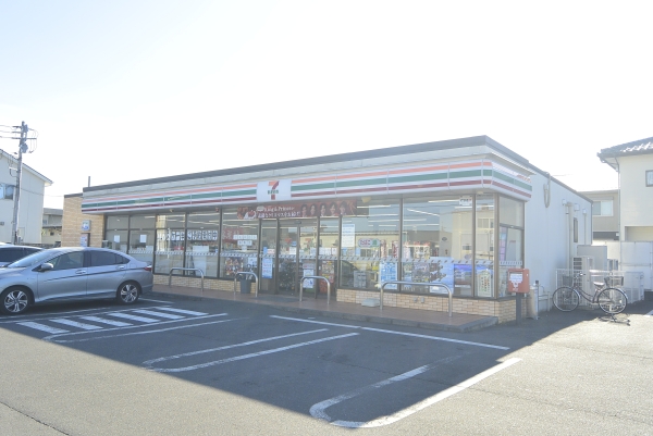 コンビニ　セブンイレブン水戸緑岡店（コンビニ）まで122m