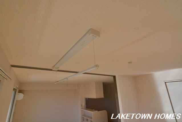 その他部屋・スペース　あると便利な室内物干し機能付です。