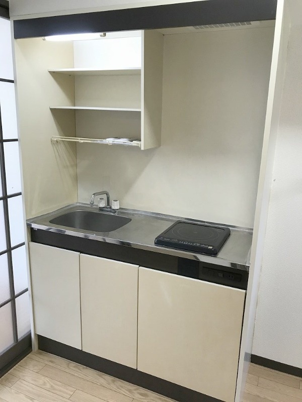 キッチン　＊別号室の写真となります。