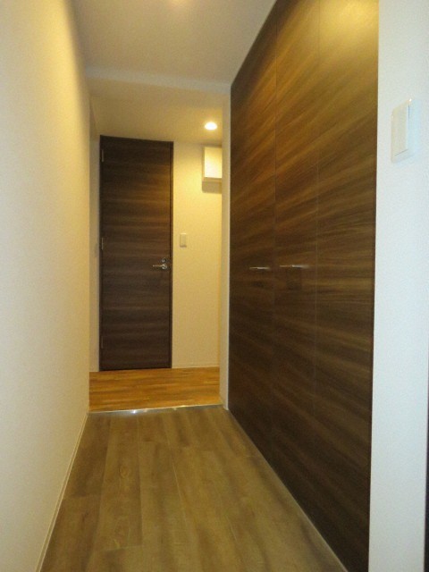 玄関　明るい玄関がお出迎えです☆