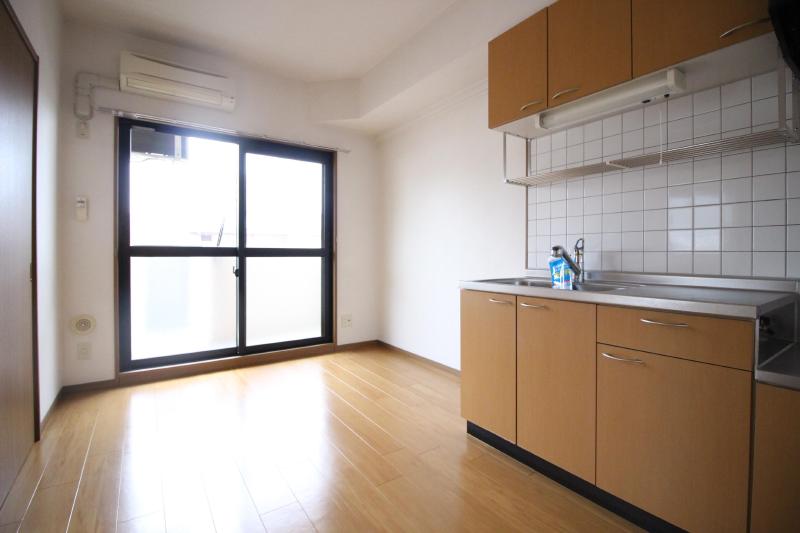 居室・リビング　1　ダイニング6.8帖