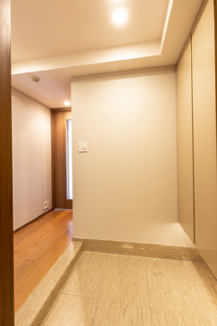 玄関　※写真は同タイプ住戸です。