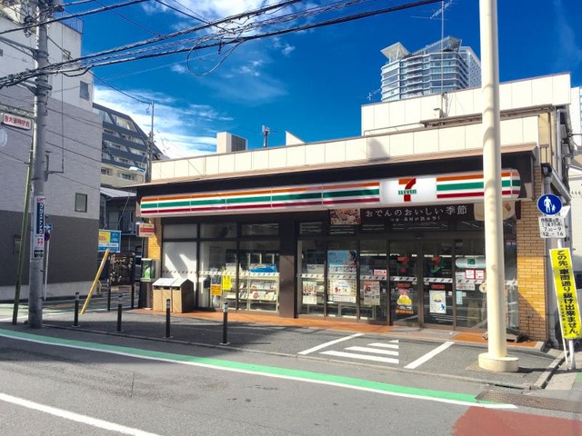 コンビニ　セブンイレブン新宿6丁目店（コンビニ）まで120m