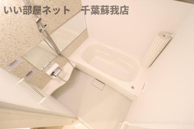 バス・シャワールーム　コンパクトで使いやすいお風呂です