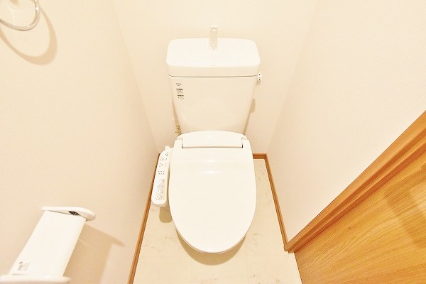 トイレ　★温水洗浄便座トイレ★