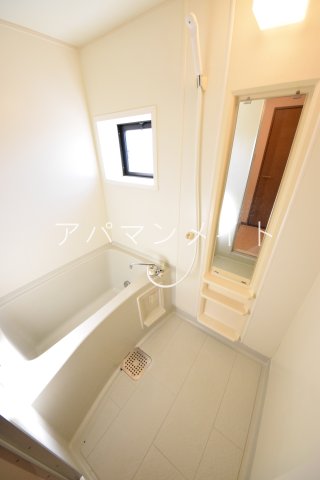 バス・シャワールーム　ゆったり過ごせるお風呂です