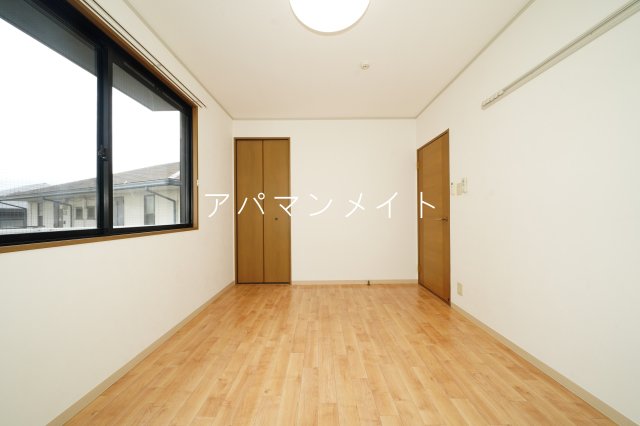 居室・リビング　使いやすい居間です