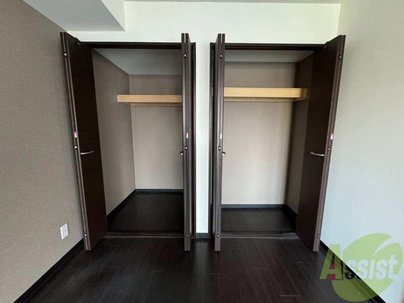 収納　クローゼットは奥行きもあり、荷物が多い方でも安心です。