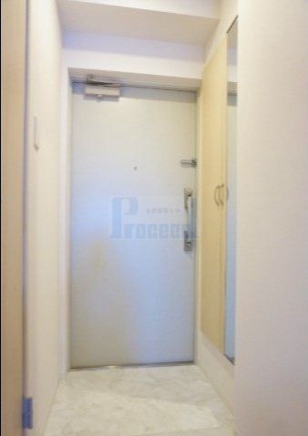 玄関　広々とした玄関部分