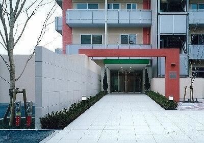 エントランス　清潔なエントランスです