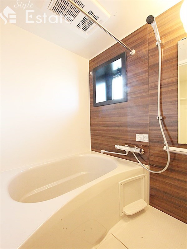 バス・シャワールーム　バスルーム